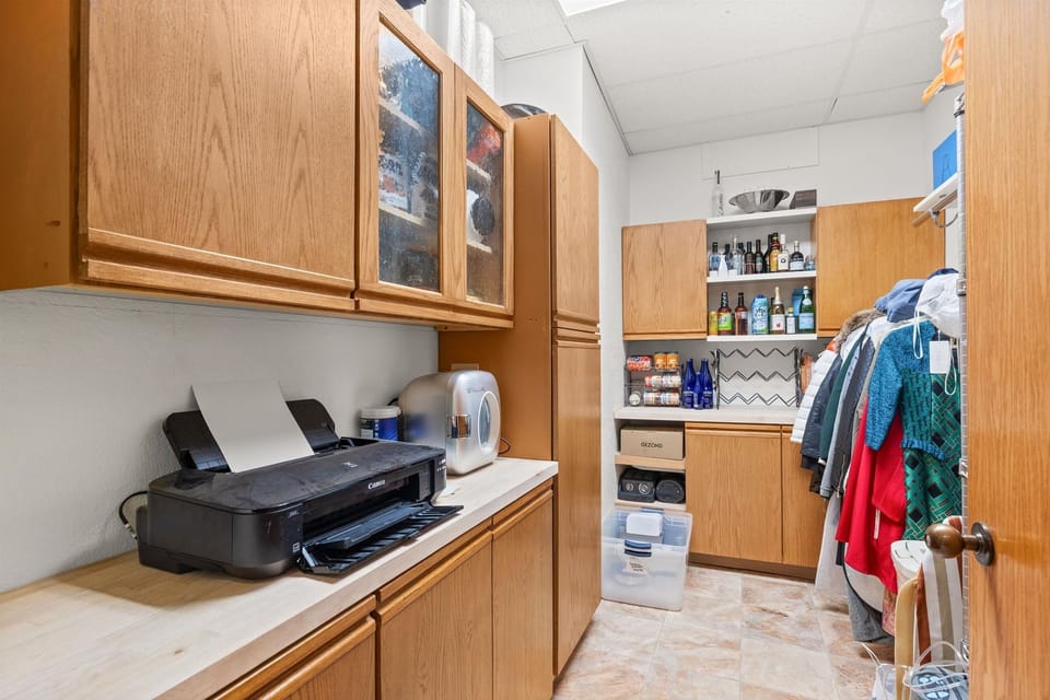 Condo, 4 Bedrooms | Private kitchen | Fridge, oven, coffee/tea maker, toaster