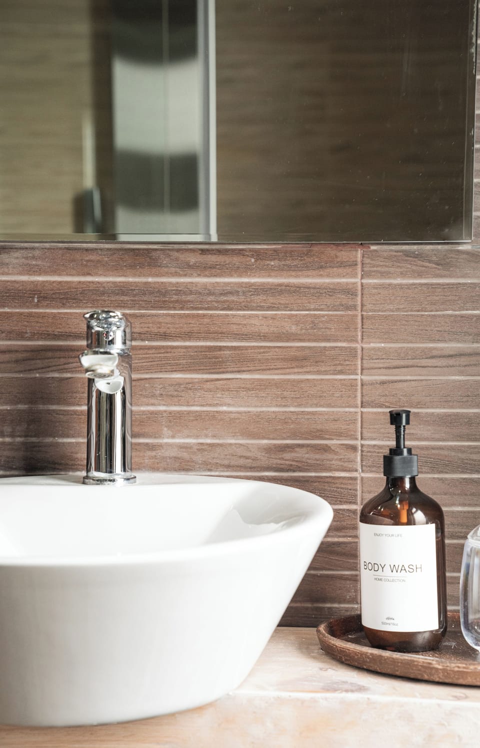 Shower, rainfall showerhead, hair dryer, towels