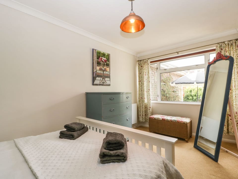 Beau Hideaway Cottage in North Dorset District