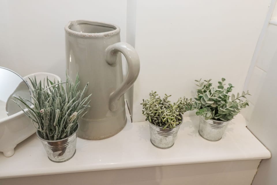 Cottage | Interior