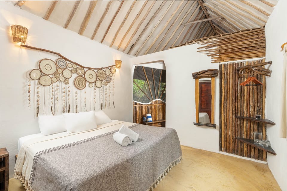 Quadruple Room | In-room safe, WiFi (free), bed sheets