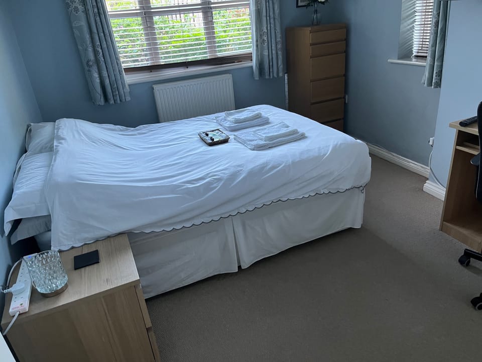 1 bedroom, iron/ironing board, WiFi (free), bed sheets