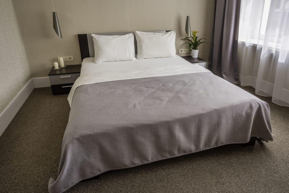 Double Room, 1 Double Bed | In-room safe, blackout drapes, free WiFi, bed sheets