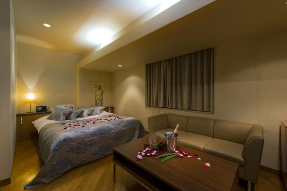 Individually decorated, individually furnished, soundproofing, free WiFi