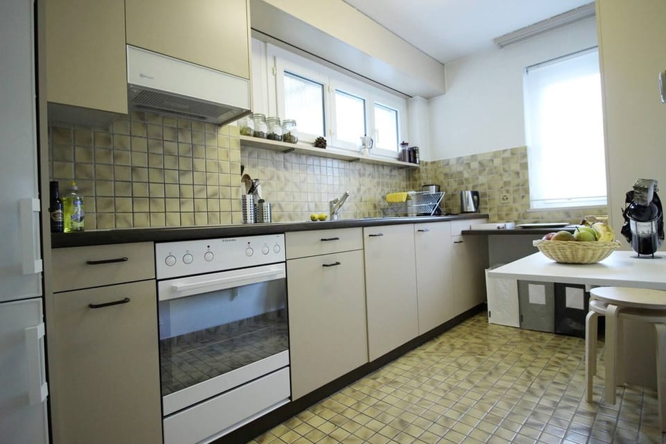 Apartment, 1 Bedroom, Balcony, City View | Interior