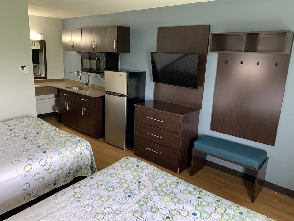 Studio, 2 Queen Beds, Non Smoking | Desk, laptop workspace, soundproofing, iron/ironing board