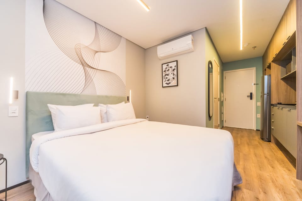 Hypo-allergenic bedding, individually decorated, free WiFi, bed sheets