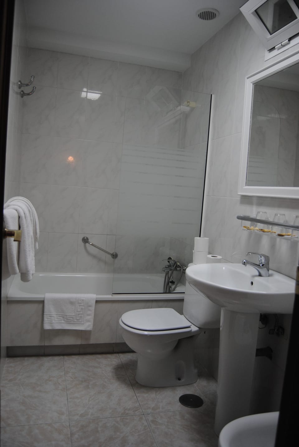 Family Triple Room (2 Adults + 1child) | Bathroom | Bathtub, hair dryer, towels