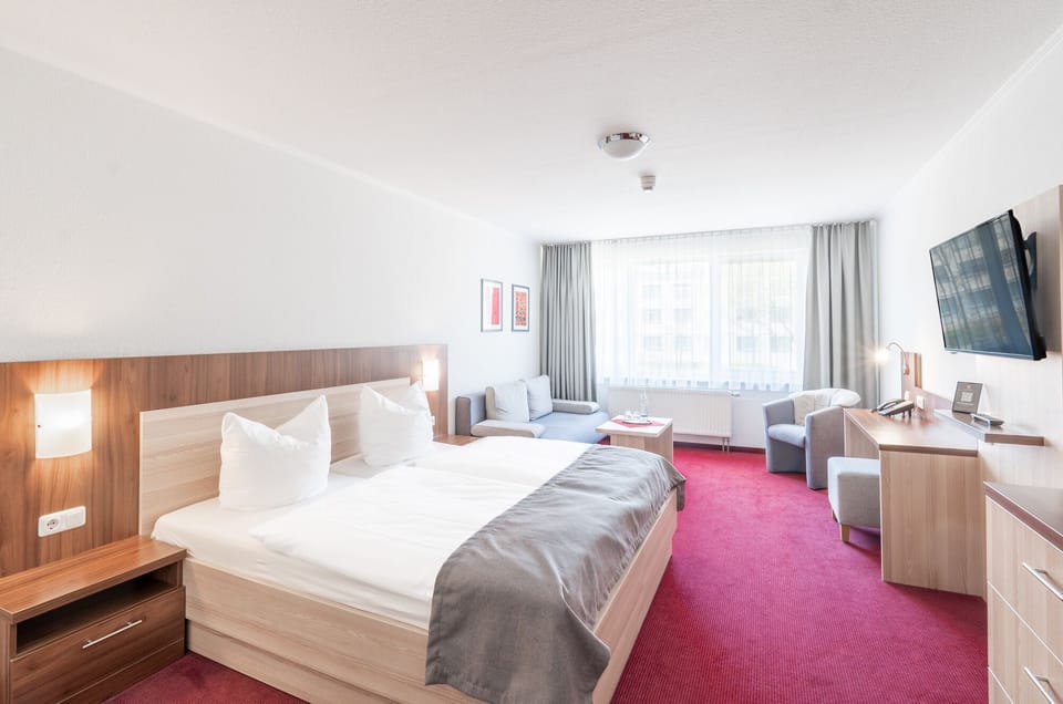 Standard Double Room | In-room safe, desk, blackout drapes, free WiFi