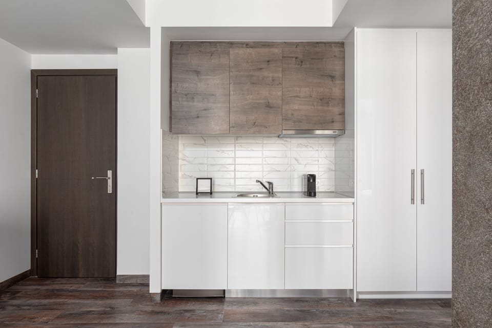 Deluxe Room, 1 Queen Bed with Sofa bed | Private kitchenette | Microwave, espresso maker, coffee/tea maker, electric kettle