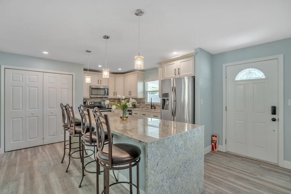 House, 3 Bedrooms | Private kitchen | Fridge, coffee/tea maker, toaster