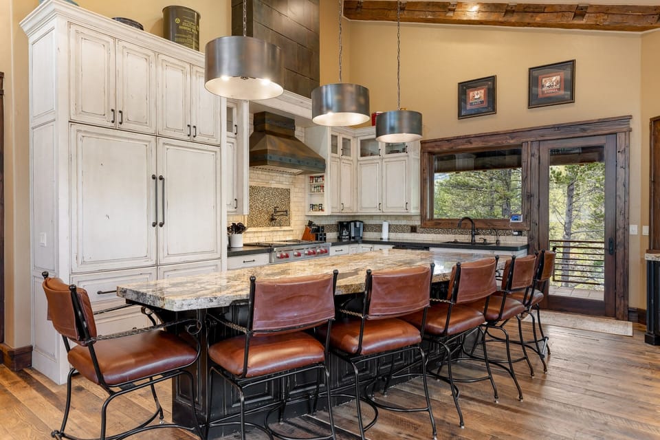 House, Multiple Bedrooms | Private kitchen | Fridge, oven, stovetop, coffee/tea maker