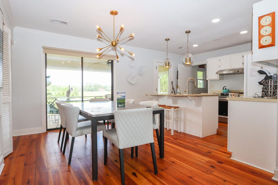 House, Multiple Beds, Balcony (475 Tarpon Blvd) | Private kitchen | Coffee/tea maker