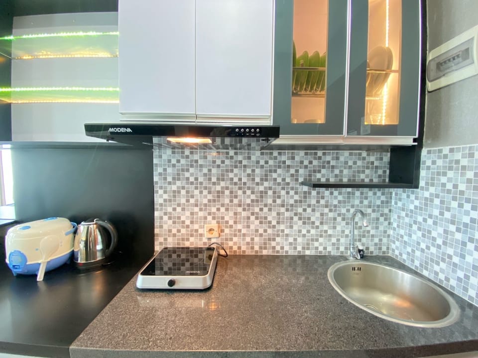 Fridge, stovetop, cookware/dishes/utensils