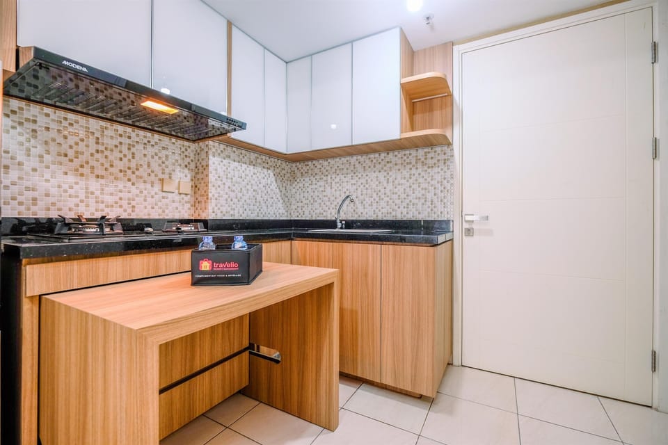 Fridge, stovetop, cookware/dishes/utensils