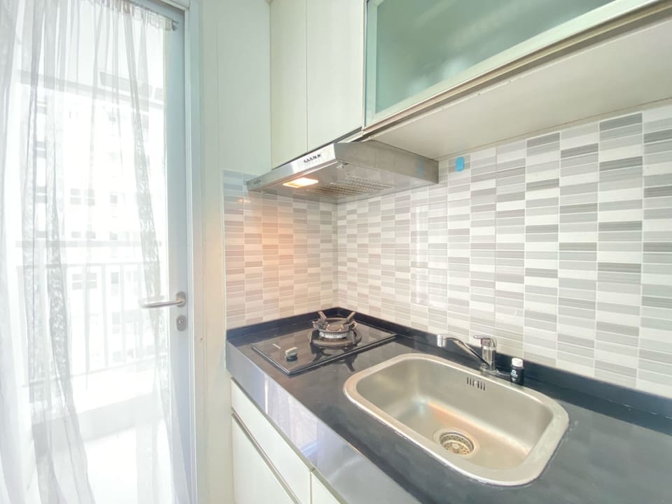 Fridge, stovetop, cookware/dishes/utensils