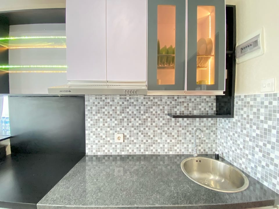 Fridge, stovetop, cookware/dishes/utensils