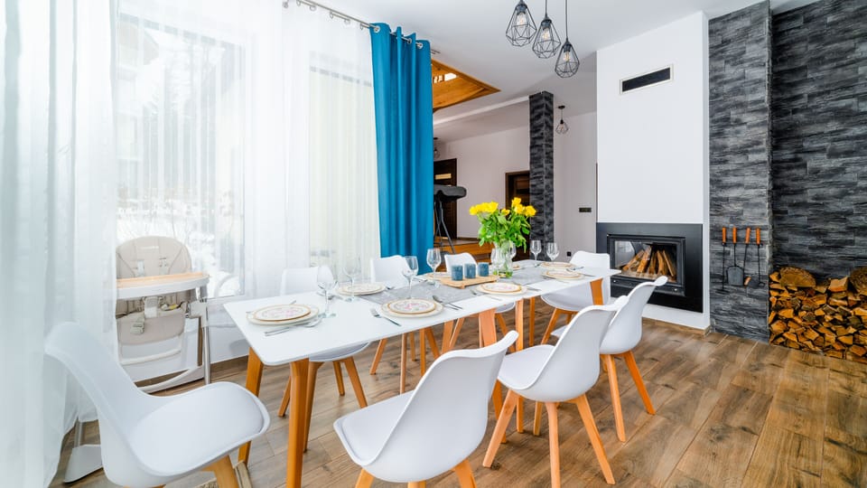 House (Sarnia 37) | Living area | 30-inch plasma TV with satellite channels, TV