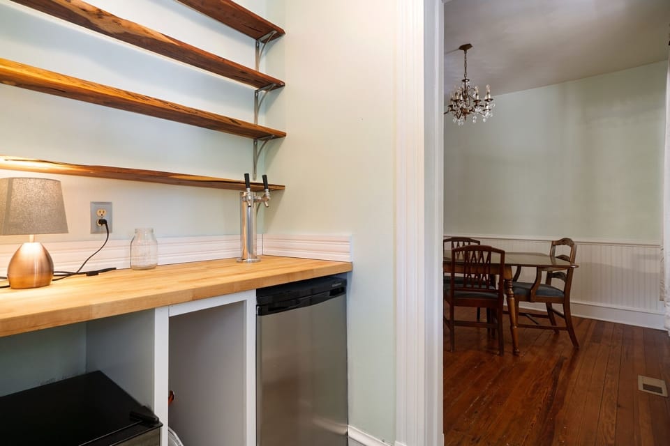 Cottage, 4 Bedrooms | 4 bedrooms, minibar, free WiFi