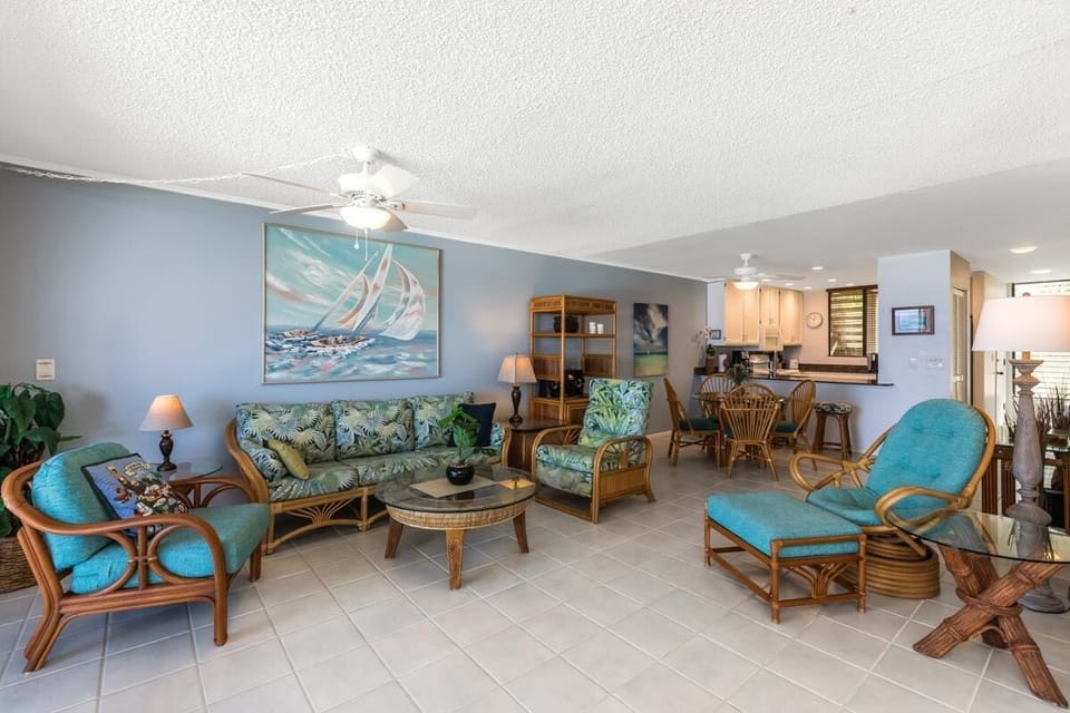 Condo, Multiple Beds (Keauhou Kona Surf and Racquet Club 1 ) | Living area