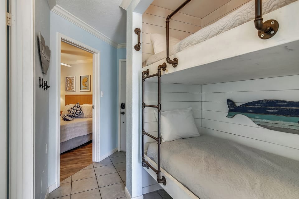 Relax by the Beach by Ryson Vacation Rentals Apartment in Galveston Island