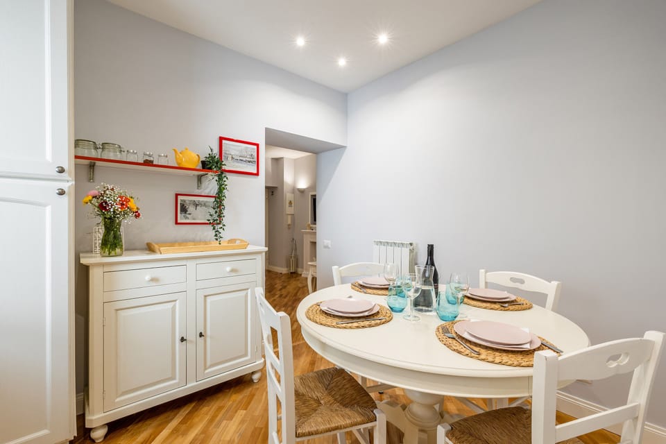 City Apartment | Private kitchen | Fridge, oven, stovetop, electric kettle