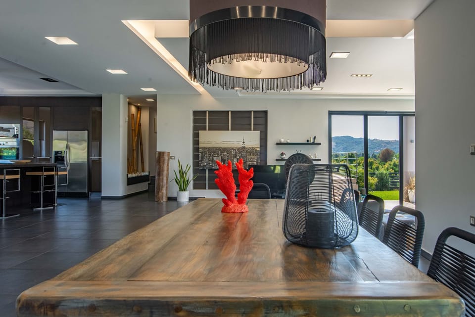 House | 6 bedrooms
