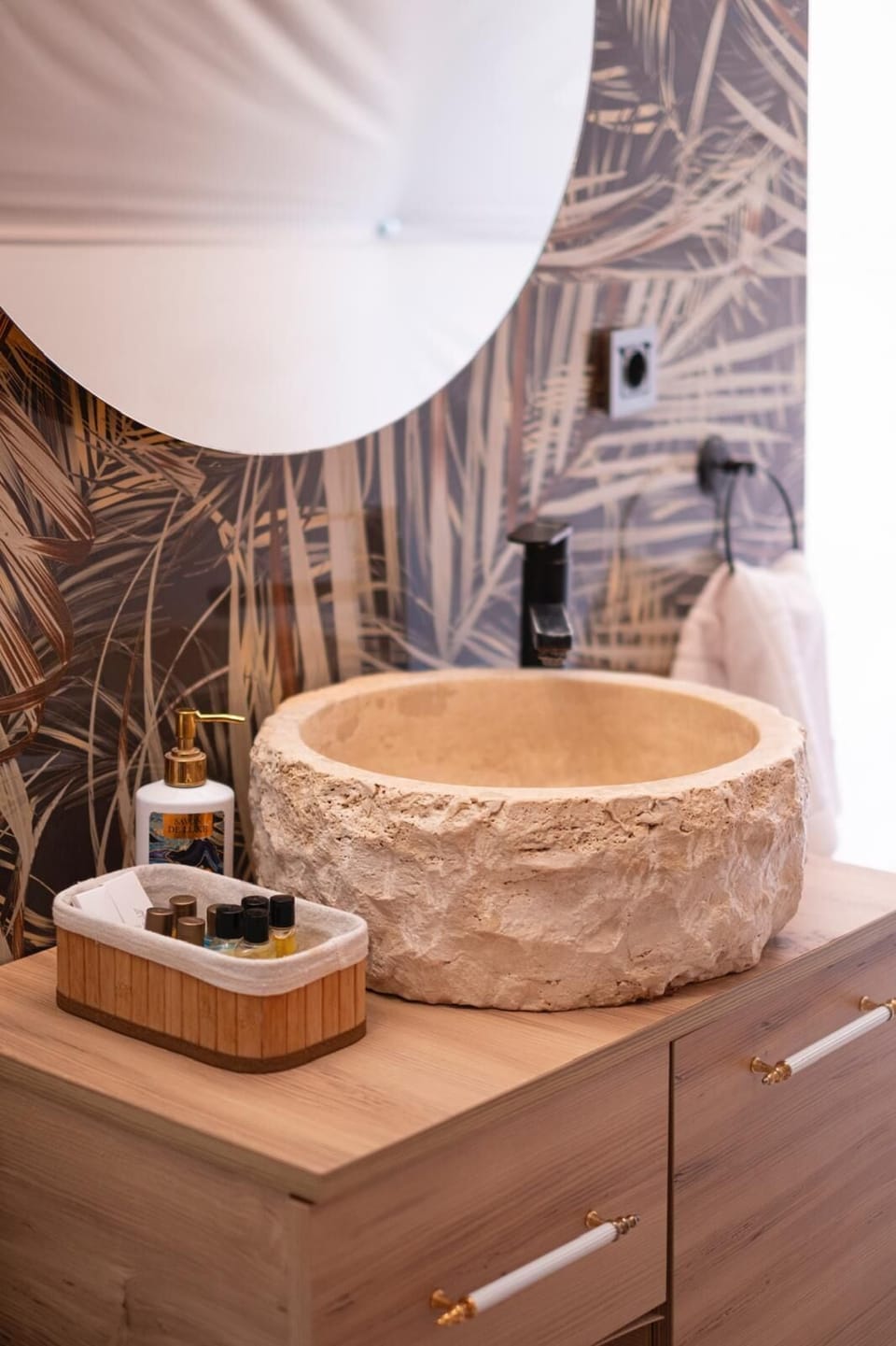 Royal Room, 1 Bedroom, Sea View, Garden Area | Bathroom | Shower, rainfall showerhead, hair dryer, bathrobes