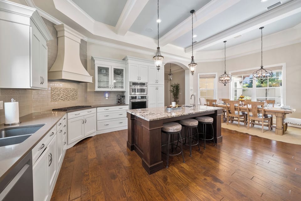 House, Multiple Beds, Private Pool, Pool View | Private kitchen | Fridge, microwave, oven, stovetop
