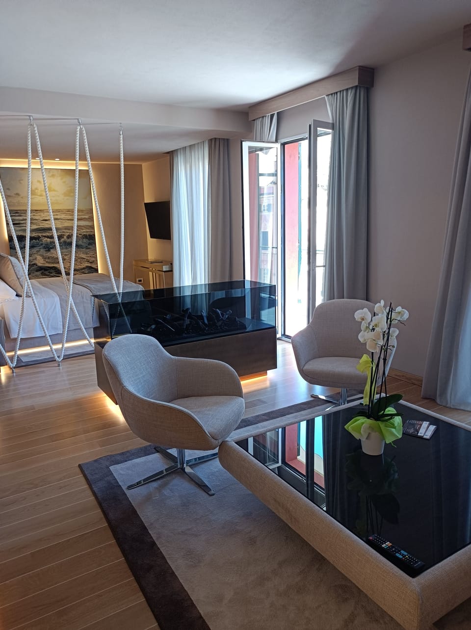 Luxury Studio Suite, Balcony, City View | Private kitchen | Espresso maker, coffee/tea maker, electric kettle