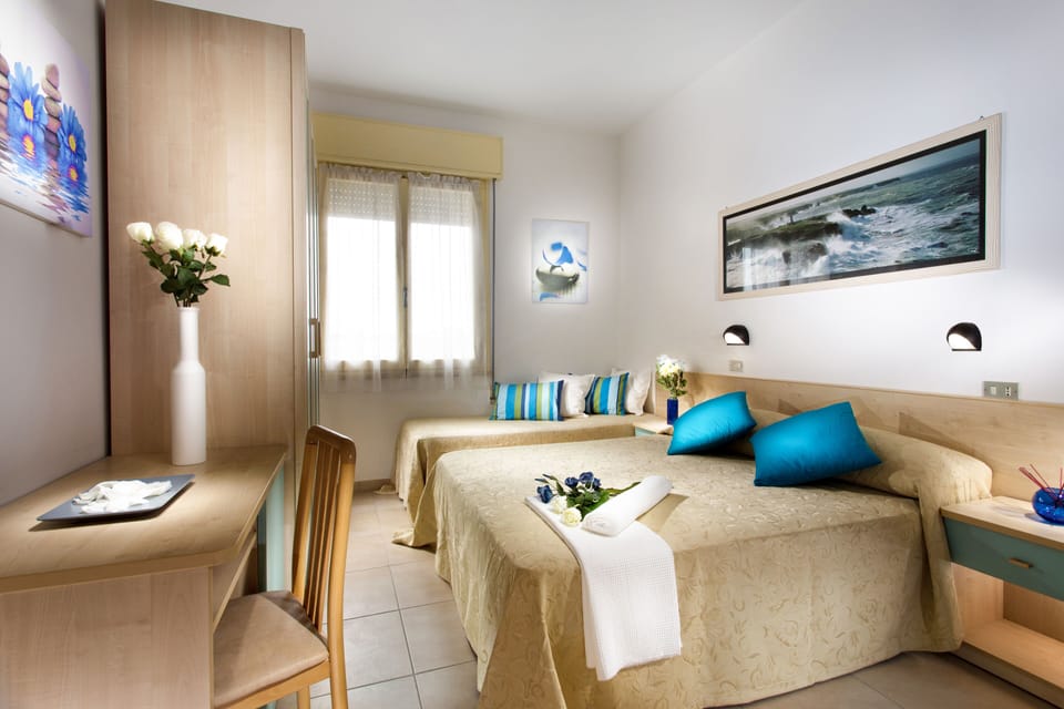Comfort Triple Room | In-room safe, free WiFi