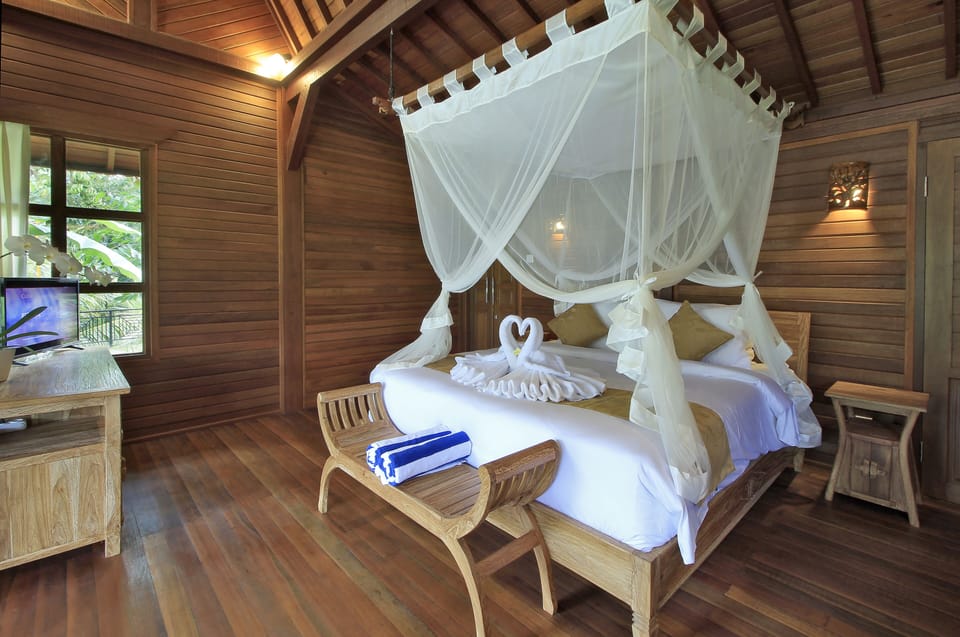 1 bedroom, minibar, desk, free WiFi