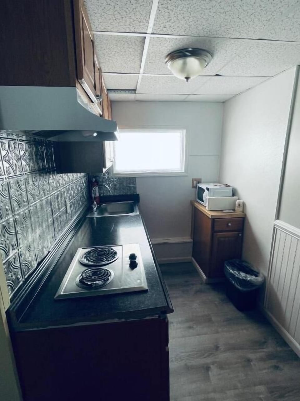 Deluxe Apartment, 2 Bedrooms, Pool View | Private kitchen | Fridge, microwave, coffee/tea maker, toaster