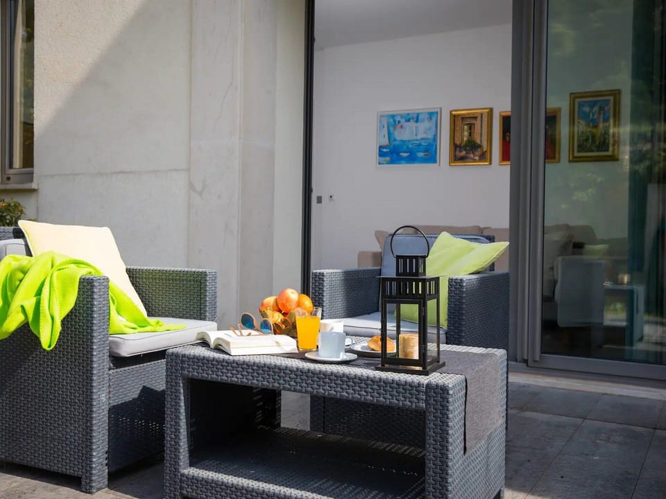 Apartment (One Bedroom Apartment with Terrace) | Exterior