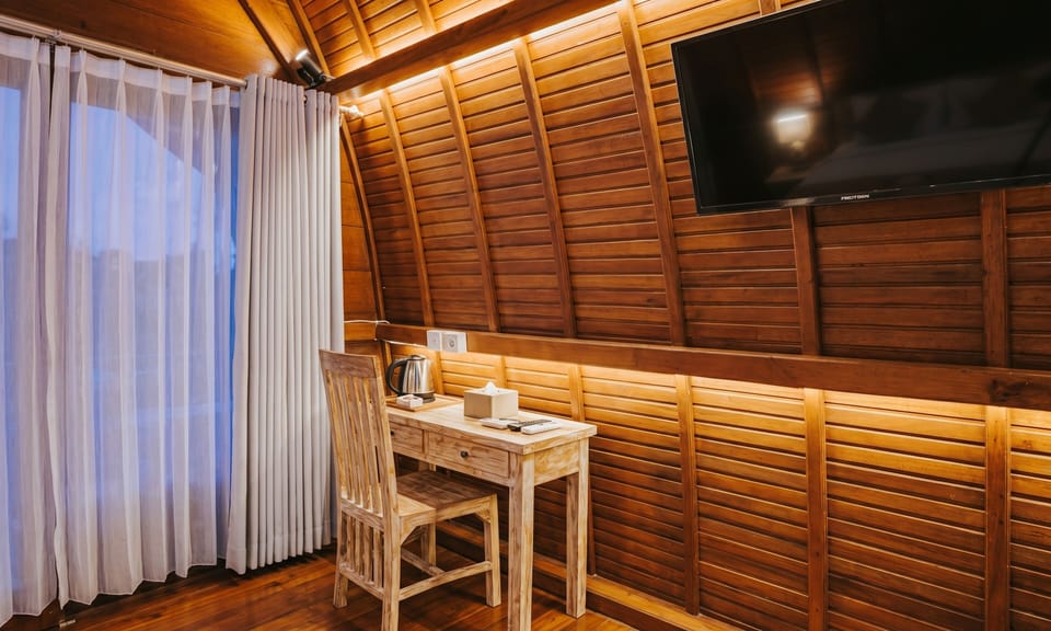 Traditional Double Room | Coffee and/or coffee maker