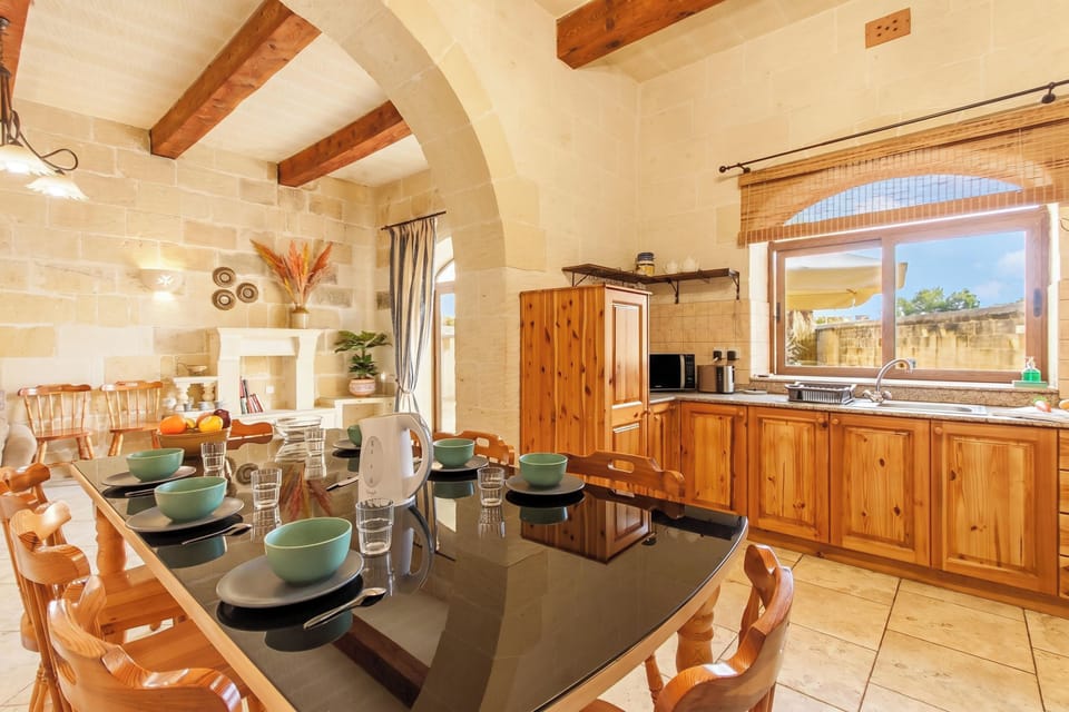 Family House, Multiple Bedrooms, Refrigerator & Microwave (Centre Island Gozitan Farmhouse &) | Private kitchen | Fridge, microwave, oven, stovetop