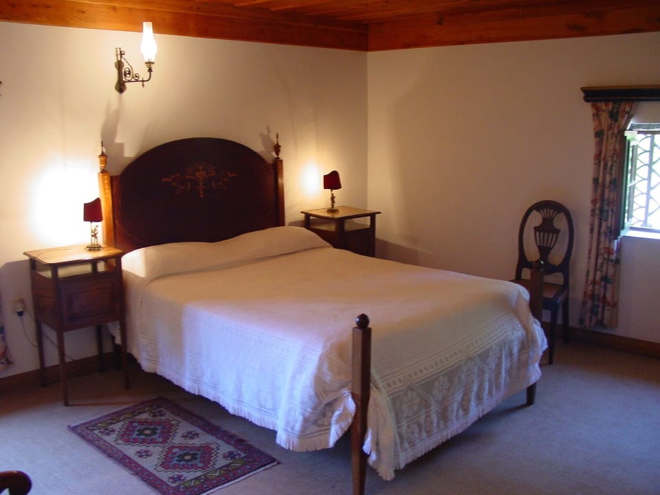 Comfort Double or Twin Room | Free WiFi, bed sheets