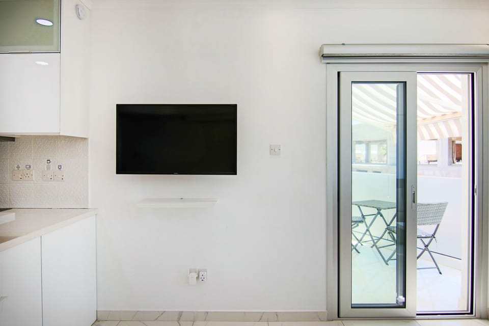 Luxury Apartment | Balcony