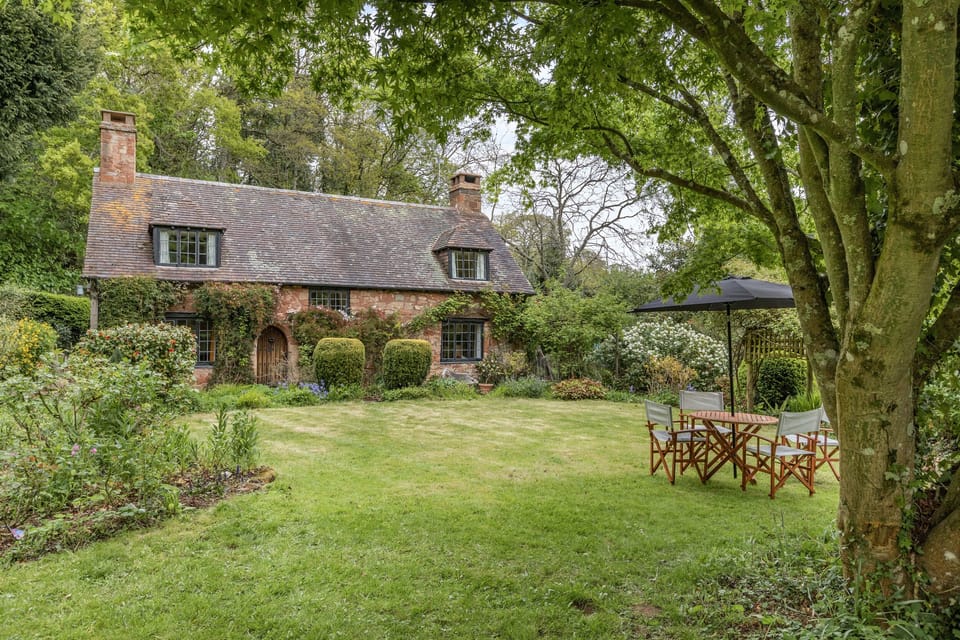 Cottage | Interior