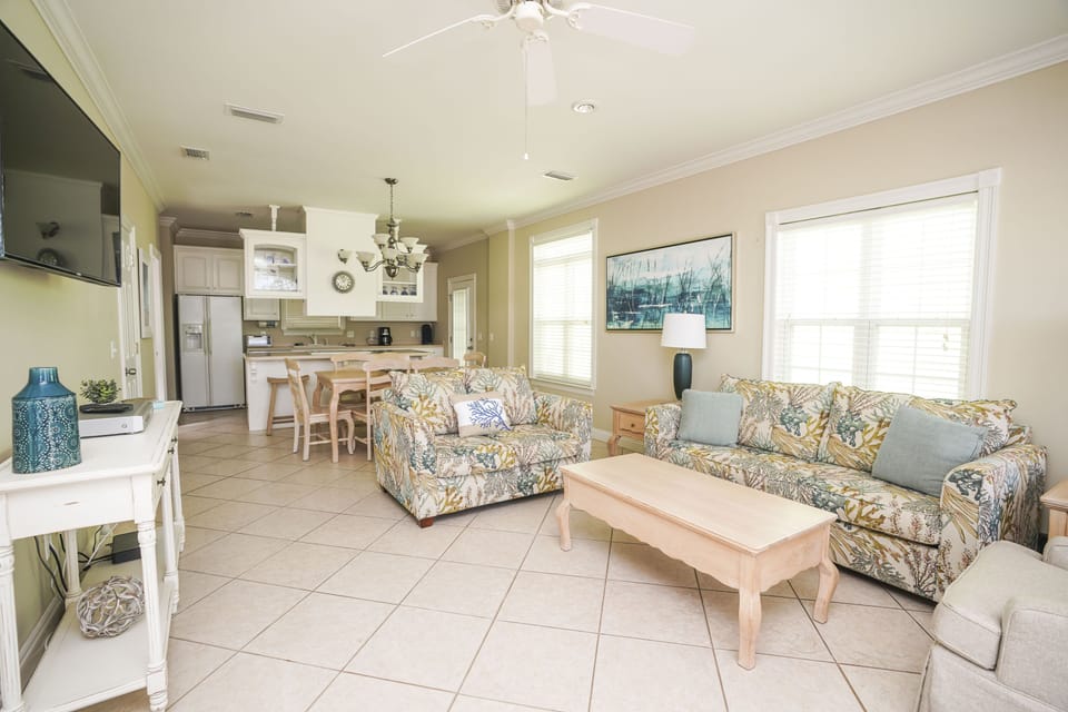 House, 2 Bedrooms, Sea View | Living area | 50-inch LCD TV with cable channels, TV