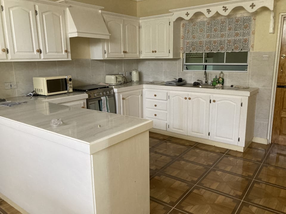 Apartment | Private kitchen | Fridge, microwave, oven, stovetop