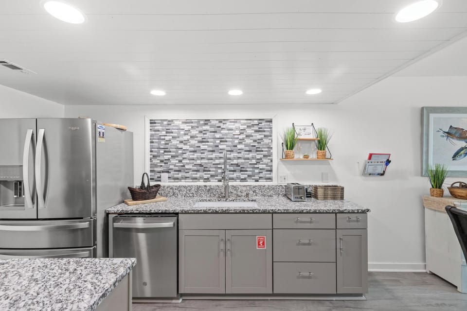 Townhome, 2 Bedrooms, Beachfront | Private kitchen | Full-size fridge, microwave, oven, stovetop