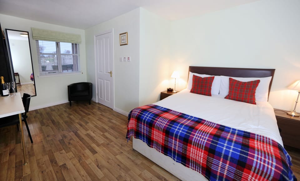 Classic Double Room, 1 Double Bed, Garden View | Desk, free WiFi, bed sheets