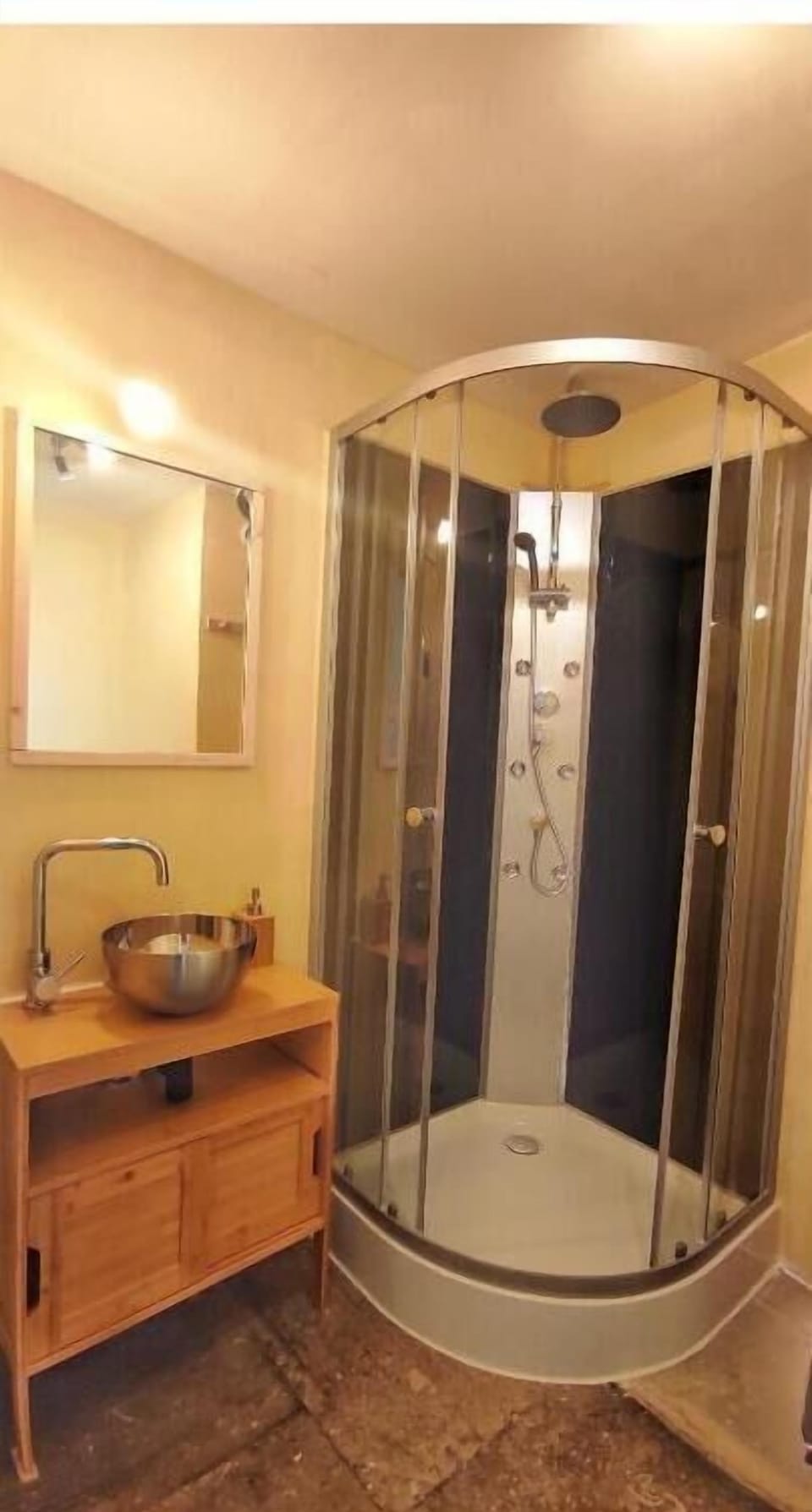 Basic Double Room, City View | Bathroom | Shower, hydromassage showerhead, hair dryer