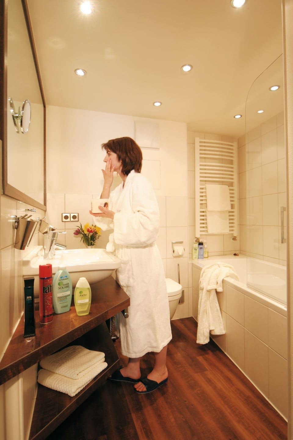 Free toiletries, hair dryer, bathrobes, towels