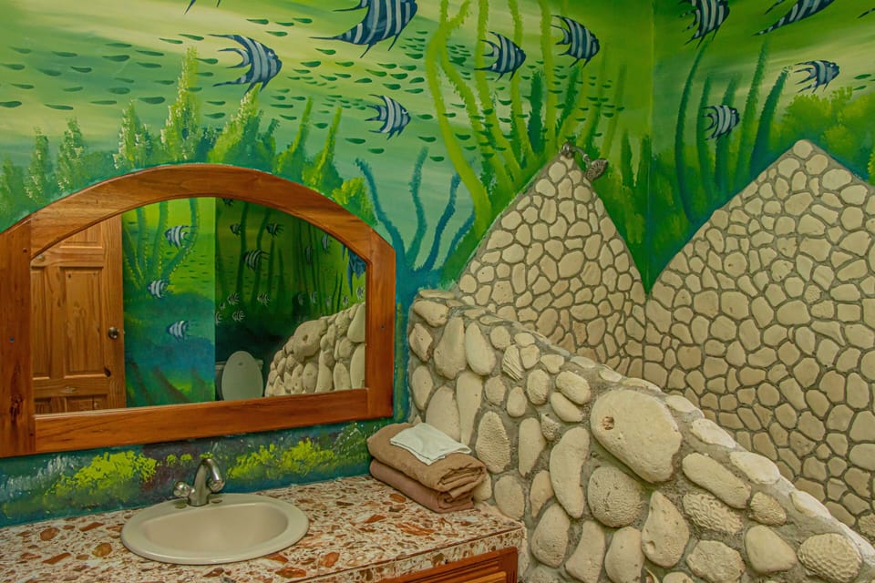 Deluxe Room | Bathroom