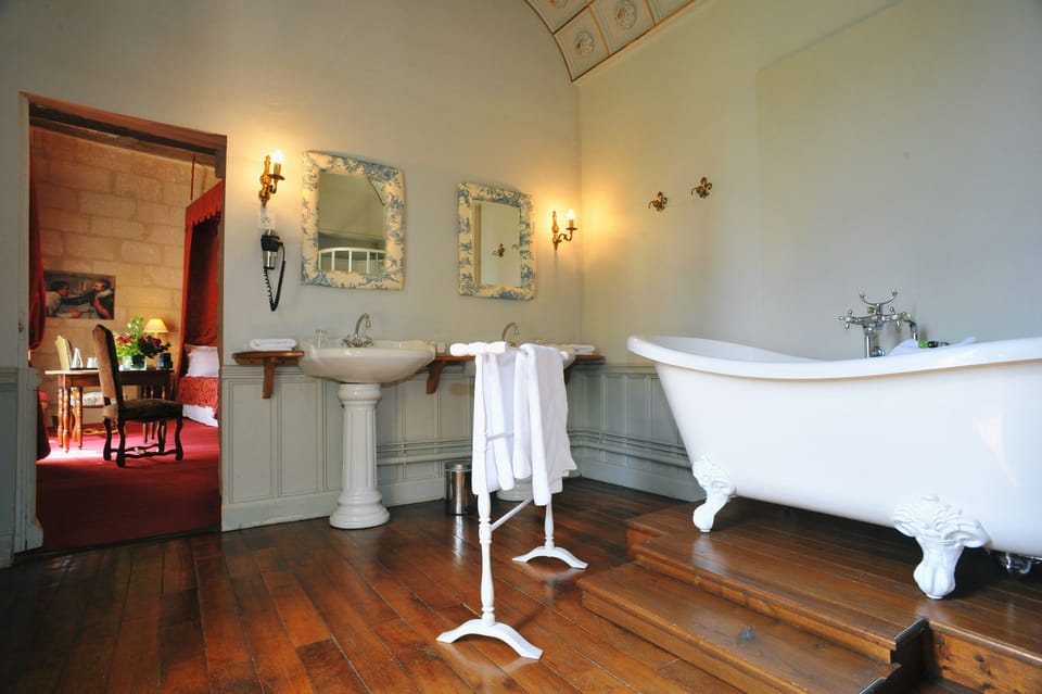 Luxury Double Room | Premium bedding, individually decorated, desk, soundproofing