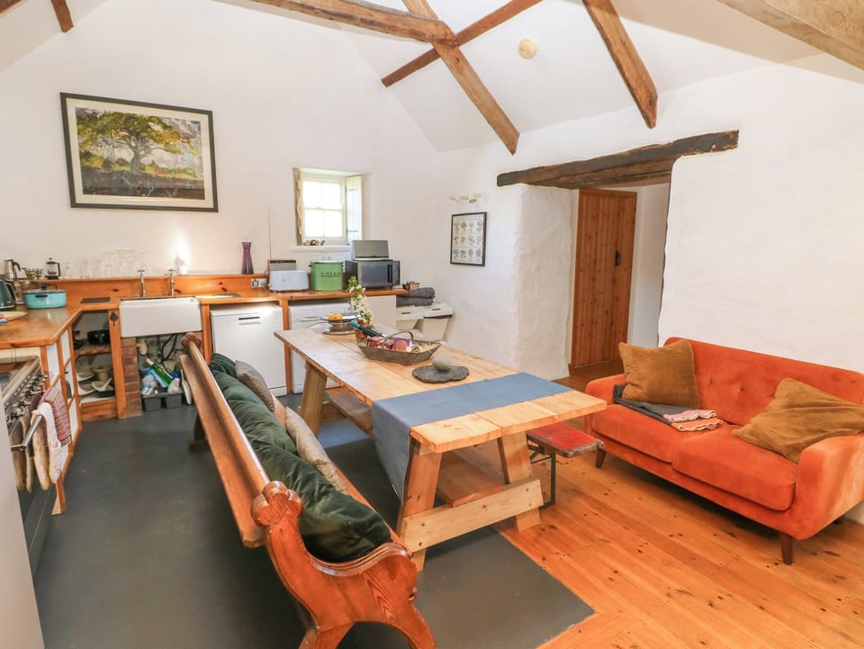 Cottage | Interior