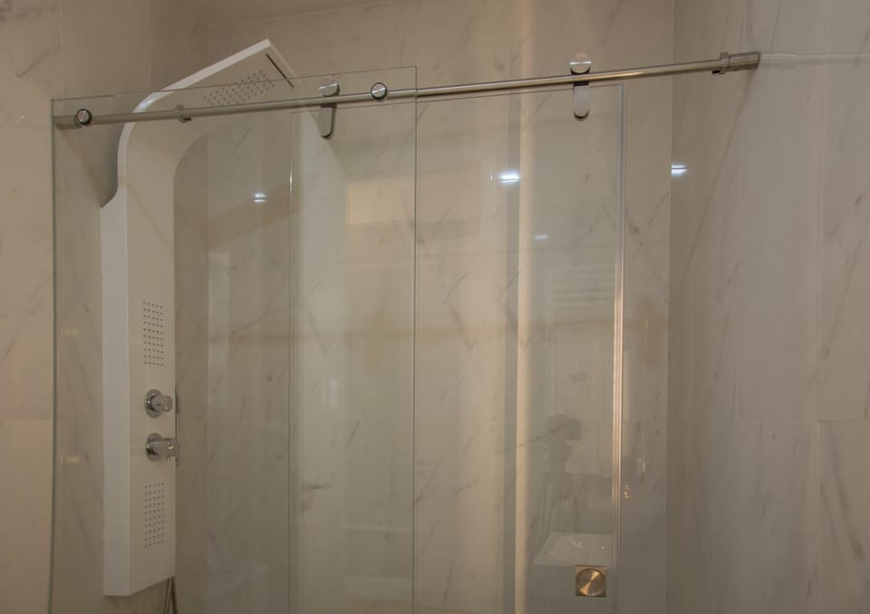 Feel Porto Downtown Art Tile Apartment in Porto