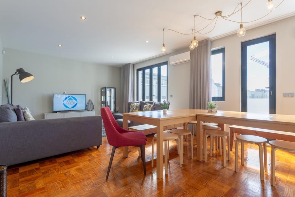 House | 5 bedrooms, WiFi